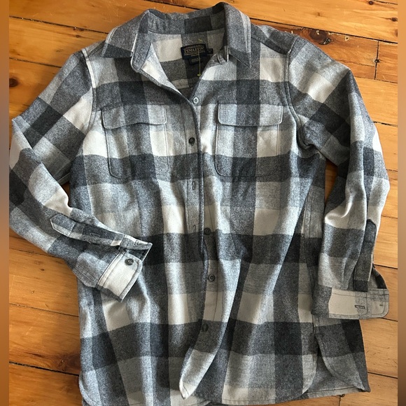Pendleton Plaid Long Sleeve Button Down Virgin wool Flannel Shirt medium petite - Picture 1 of 4